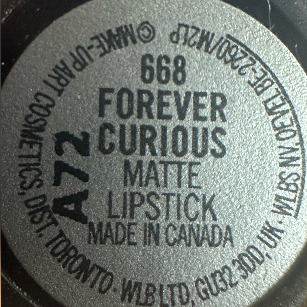 βοΈ FOREVER CURIOUS a MAC MATTE LIPSTICK. RETAIL $25. **NEW IN THE BOX. - Picture 6 of 7